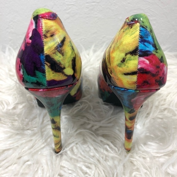 STEVE MADDEN - BRIGHTLY COLORED PLATFORM PUMPS - S5 - Picture 12 of 14